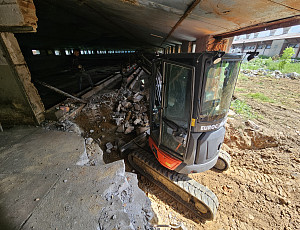 Bourací práce na hale chovu prasnic
